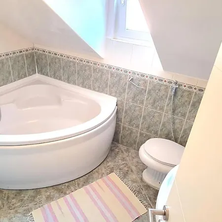 Sweet Dreams With Indoor Swimming Pool 빌라 *